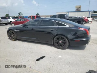 2017 Jaguar XJ Portfolio z VIN SAJWJ2GD7H8W09757, wystawiony jako Copart lot #62157725 z przebiegiem 64 060 mil mil oraz Szkoda całkowita • Salvage title. Historia ofert i sprzedaży dostępna na DreamBid. Obrazek 2.