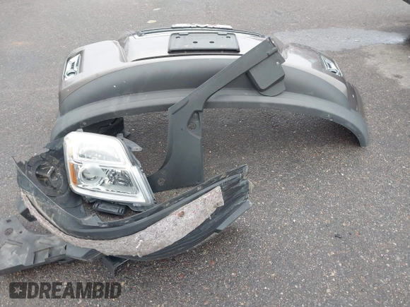 2011 GMC Terrain SLT-2 with VIN 2CTFLXE58B6218989, listed as a IAAI auction lot 41691702 with 155,318 mi miles. Bid and sale history available at carsss.com. Image 12.