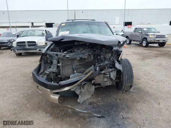 2014 Ford Expedition EL XLT with VIN 1FMJK1H55EEF13111, listed as a IAAI auction lot 41748977 with 261,286 mi miles. Bid and sale history available at carsss.com. Image 12.