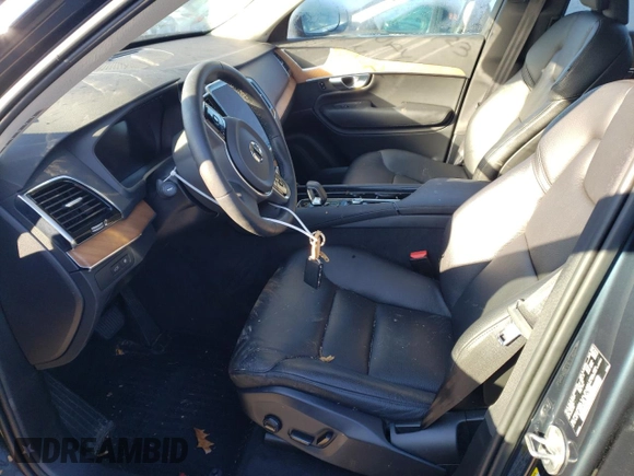 2023 Volvo XC90 Plus Bright Theme z VIN YV4H60CN8P1919271, wystawiony jako Copart lot #82112193 z przebiegiem Nie podano mil oraz . Historia ofert i sprzedaży dostępna na DreamBid. Obrazek 7.