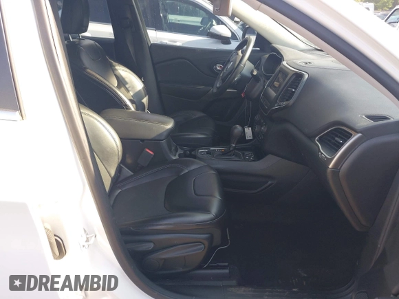 2019 Jeep Cherokee Latitude Plus z VIN 1C4PJLLBXKD308346, wystawiony jako IAAI lot #42146125 z przebiegiem 94 066 mil mil oraz . Historia ofert i sprzedaży dostępna na DreamBid. Obrazek 5.