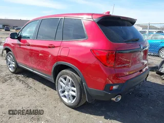 2025 Honda Passport EX-L z VIN 5FNYF8H51SB003901, wystawiony jako IAAI lot #41847738 z przebiegiem 2882 mil mil oraz . Historia ofert i sprzedaży dostępna na DreamBid. Obrazek 3.
