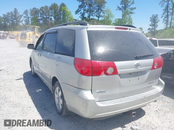 2008 Toyota Sienna CE with VIN 5TDZK23C18S121499, listed as a IAAI auction lot 42017416 with 204,078 mi miles. Bid and sale history available at carsss.com. Image 3.