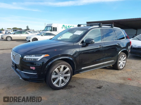 2017 Volvo XC90 Inscription with VIN YV4BC0PL3H1130745, listed as a IAAI auction lot 41627204 with 101,443 mi miles. Bid and sale history available at carsss.com. Image 6.