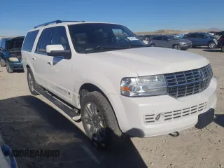 2013 Lincoln Navigator z VIN 5LMJJ3J50DEL09529, wystawiony jako Copart lot #50421755 z przebiegiem 185 970 mil mil oraz Czysty tytuł • Clean title. Historia ofert i sprzedaży dostępna na DreamBid. Obrazek 4.