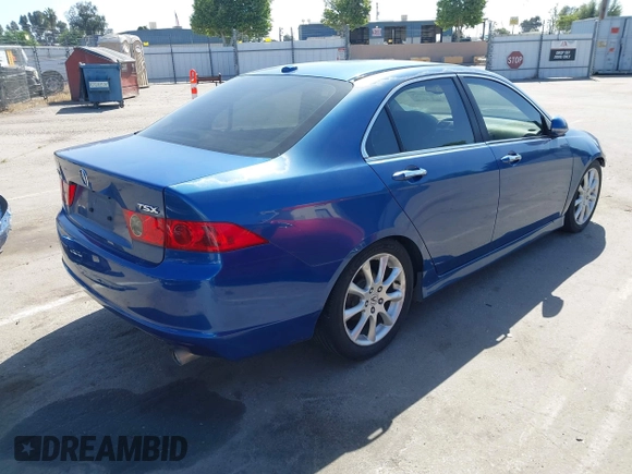 2006 Acura TSX with VIN JH4CL96846C027553, listed as a IAAI auction lot 42109876 with 195,777 mi miles. Bid and sale history available at carsss.com. Image 4.