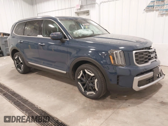 2023 Kia Telluride S with VIN 5XYP6DGC1PG348835, listed as a IAAI auction lot 41985119 with 34,701 mi miles and . Bid and sale history available at DreamBid. Image 1.
