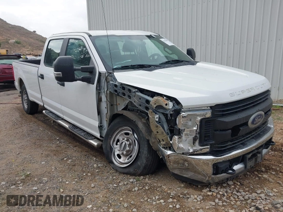 2019 Ford Super Duty F-250 SRW XL with VIN 1FT7W2A62KED47573, listed as a IAAI auction lot 42101066 with 26,075 mi miles. Bid and sale history available at carsss.com. Image 1.