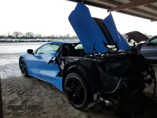 2022 Chevrolet Corvette 3LT with VIN 1G1YC3D47N5115044, listed as a Copart auction lot 46327655 with 4,641 mi miles and Salvage Title. Bid and sale history available at carsss.com. Image 2.