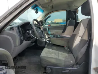 2009 Chevrolet Silverado 1500 Work Truck with VIN 1GCEC14XX9Z220992, listed as a Copart auction lot 83020804 with 254,348 mi miles and Clean Title. Bid and sale history available at DreamBid. Image 7.