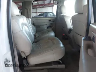 2005 Chevrolet Suburban LT with VIN 3GNEC16ZX5G193034, listed as a IAAI auction lot 41841728 with 247,251 mi miles and . Bid and sale history available at DreamBid. Image 8.