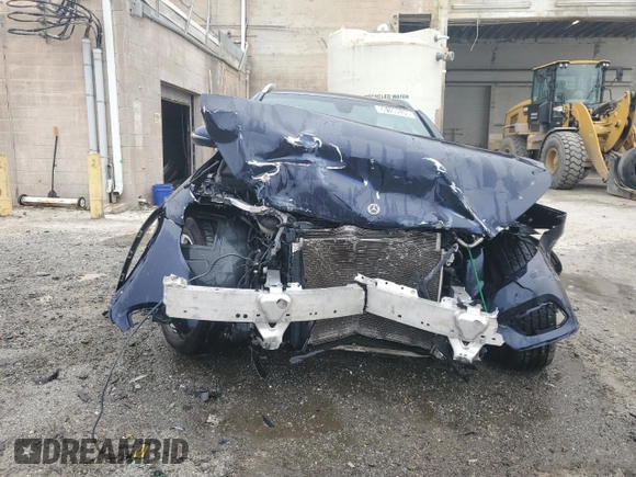 2019 Mercedes-Benz GLC 300 z VIN WDC0G4KBXKF576688, wystawiony jako Copart lot #50100535 z przebiegiem Nie podano mil oraz Czysty tytuł • Clean title. Historia ofert i sprzedaży dostępna na DreamBid. Obrazek 5.