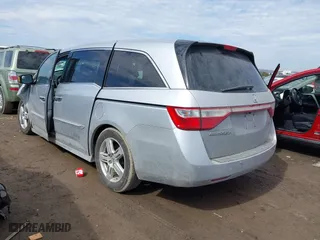 2011 Honda Odyssey Touring with VIN 5FNRL5H98BB006194, listed as a IAAI auction lot 41634887 with 1 mi miles. Bid and sale history available at carsss.com. Image 3.