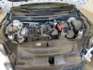 2024 Mitsubishi Outlander SE z VIN JA4J4VA83RZ044958, wystawiony jako Copart lot #58951885 z przebiegiem 26 526 mil mil oraz Szkody całkowita. Historia ofert i sprzedaży dostępna na DreamBid. Obrazek 12.