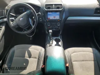 2017 Ford Explorer XLT z VIN 1FM5K7D88HGA84107, wystawiony jako Copart lot #57852825 z przebiegiem 106 997 mil mil oraz Szkoda całkowita • Salvage title. Historia ofert i sprzedaży dostępna na DreamBid. Obrazek 8.