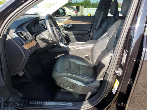 2021 Volvo XC90 Momentum with VIN YV4A221K2M1682872, listed as a Copart auction lot 55915974 with 27,179 mi miles and Salvage Title. Bid and sale history available at carsss.com. Image 7.