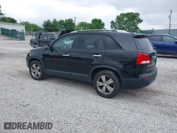2013 Kia Sorento EX with VIN 5XYKU3A66DG331196, listed as a IAAI auction lot 42237451 with 139,250 mi miles and . Bid and sale history available at DreamBid. Image 3.