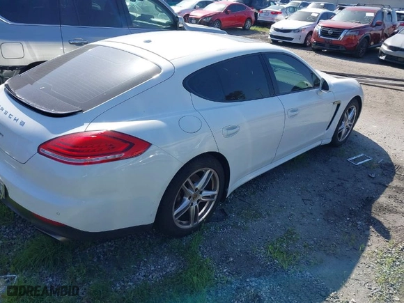 2015 Porsche Panamera 4 with VIN WP0AA2A74FL006688, listed as a IAAI auction lot 41730118 with NaN miles. Bid and sale history available at carsss.com. Image 4.