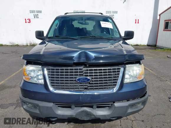 2004 Ford Expedition Special Service with VIN 1FMFU16L24LA56074, listed as a IAAI auction lot 41803262 with 86,169 mi miles. Bid and sale history available at carsss.com. Image 6.