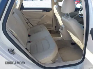 2012 Volkswagen Passat SE с VIN 1VWBP7A31CC085002, выставлен на аукционе IAAI как лот 42318915 с пробегом Не указан миль и . История ставок и продаж доступна на DreamBid. Изображение 8.