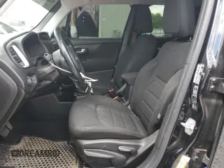 2019 Jeep Renegade Latitude z VIN ZACNJBBB9KPK59741, wystawiony jako Copart lot #57942015 z przebiegiem 61 047 mil mil oraz Szkoda całkowita • Salvage title. Historia ofert i sprzedaży dostępna na DreamBid. Obrazek 7.