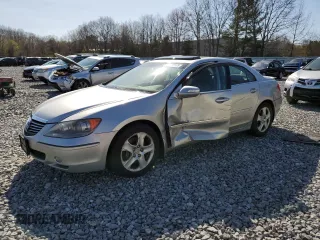 2005 Acura RL with VIN JH4KB165X5C014519, listed as a Copart auction lot 63648925 with 215,443 mi miles and Non repairable. Bid and sale history available at DreamBid. Image 1.