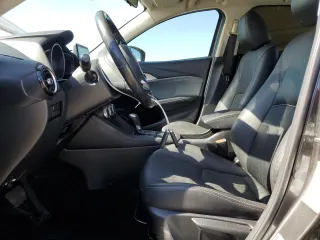 2019 Mazda CX-3 Touring z VIN JM1DKFC72K0430266, wystawiony jako Copart lot #59765545 z przebiegiem 77 534 mil mil oraz Szkoda całkowita • Salvage title. Historia ofert i sprzedaży dostępna na DreamBid. Obrazek 7.