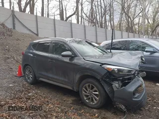 2018 Hyundai Tucson SEL with VIN KM8J3CA44JU716548, listed as a IAAI auction lot 42064695 with 71,222 mi miles. Bid and sale history available at carsss.com. Image 1.