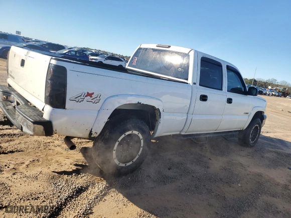 2004 Chevrolet Silverado 2500 Crew Cab LT with VIN 1GCGK23U74F125938, listed as a Copart auction lot 86718084 with 0 mi miles and Clean Title. Bid and sale history available at carsss.com. Image 3.