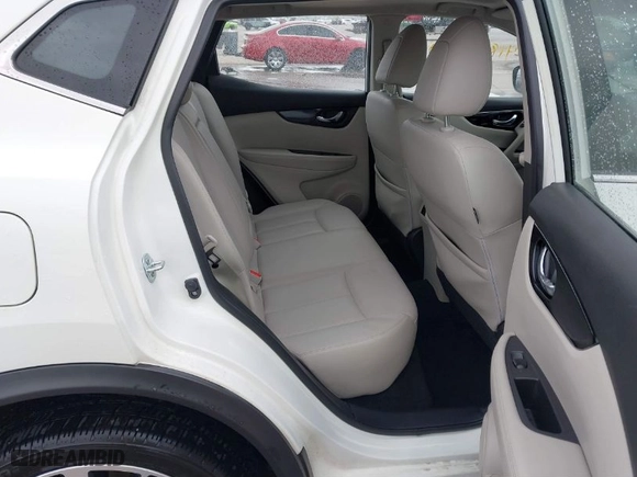 2017 Nissan Rogue Sport SL with VIN JN1BJ1CR8HW107542, listed as a IAAI auction lot 41820930 with 44,219 mi miles. Bid and sale history available at carsss.com. Image 8.