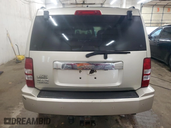 2010 Jeep Liberty Limited z VIN 1J4PN5GK3AW150858, wystawiony jako Copart lot #57888735 z przebiegiem 130 356 mil mil oraz Szkoda całkowita • Salvage title. Historia ofert i sprzedaży dostępna na DreamBid. Obrazek 6.