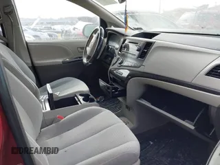 2014 Toyota Sienna LE AAS with VIN 5TDKK3DC3ES411177, listed as a IAAI auction lot 41650472 with 25,000 mi miles. Bid and sale history available at carsss.com. Image 5.