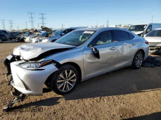 2021 Lexus ES 300h z VIN 58ADA1C13MU002448, wystawiony jako Copart lot #43352655 z przebiegiem 116 437 mil mil oraz Nie do naprawy • Non repairable. Historia ofert i sprzedaży dostępna na DreamBid. Obrazek 1.