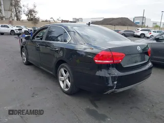 2012 Volkswagen Passat SE с VIN 1VWBP7A37CC095307, выставлен на аукционе IAAI как лот 42123857 с пробегом 140 041 миль миль и . История ставок и продаж доступна на DreamBid. Изображение 3.