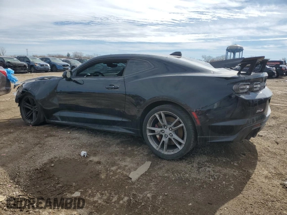 2023 Chevrolet Camaro ZL1 z VIN 1G1FK1R67P0156959, wystawiony jako Copart lot #83557944 z przebiegiem 15 203 mil mil oraz Szkody całkowita. Historia ofert i sprzedaży dostępna na DreamBid. Obrazek 2.