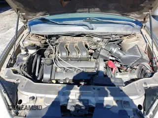 2002 Ford Taurus SES Standard with VIN 1FAFP55S72A256247, listed as a IAAI auction lot 41584035 with 194,270 mi miles. Bid and sale history available at carsss.com. Image 10.