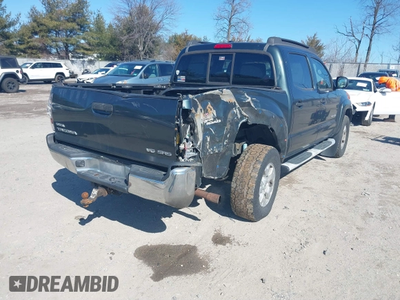2009 Toyota Tacoma z VIN 3TMLU42N79M027935, wystawiony jako IAAI lot #41645051 z przebiegiem 341 601 mil mil oraz . Historia ofert i sprzedaży dostępna na DreamBid. Obrazek 4.