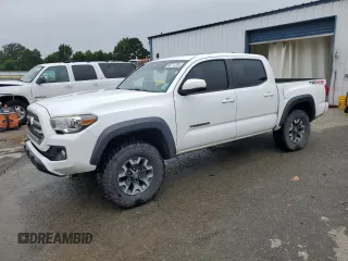 2017 Toyota Tacoma SR5 with VIN 5TFCZ5AN1HX113842, listed as a Copart auction lot 60711285 with 124,799 mi miles and Salvage title. Bid and sale history available at DreamBid. Image 1.