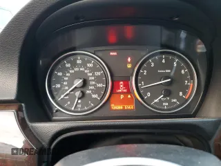 2009 BMW 3 Series 335i с VIN WBAPM77559NL88790, выставлен на аукционе Copart как лот 81788084 с пробегом 124 289 миль миль и Списание • Salvage title. История ставок и продаж доступна на DreamBid. Изображение 9.
