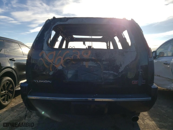2008 GMC Yukon Denali with VIN 1GKFK638X8J223052, listed as a Copart auction lot 46950984 with 0 mi miles and Salvage Title. Bid and sale history available at carsss.com. Image 6.