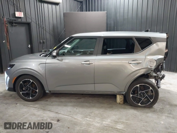 2023 Kia Soul EX with VIN KNDJ33AU5P7855258, listed as a IAAI auction lot 41994939 with 9,164 mi miles. Bid and sale history available at carsss.com. Image 15.