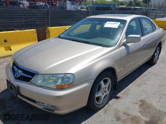 2002 Acura TL with VIN 19UUA56682A035052, listed as a IAAI auction lot 42125800 with 173,037 mi miles. Bid and sale history available at carsss.com. Image 2.