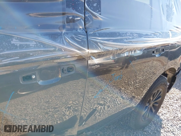 2021 Ford Expedition XLT with VIN 1FMJU1HT8MEA75501, listed as a IAAI auction lot 41212610 with 32,322 mi miles and . Bid and sale history available at DreamBid. Image 20.