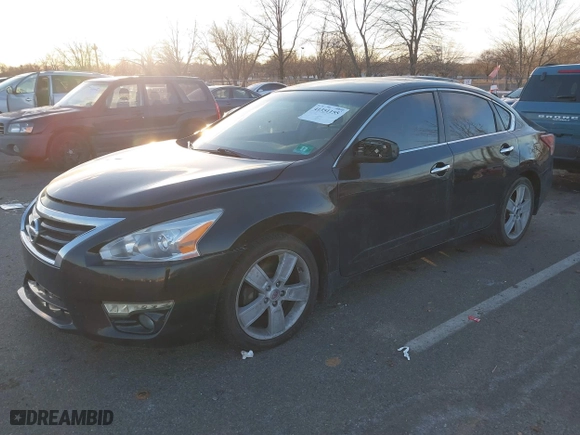2013 Nissan Altima 2.5 SL with VIN 1N4AL3AP5DC246223, listed as a IAAI auction lot 41351155 with 139,298 mi miles. Bid and sale history available at carsss.com. Image 2.