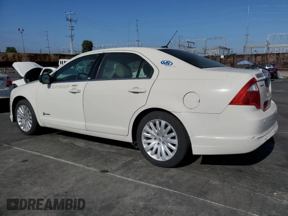 2012 Ford Fusion Hybrid z VIN 3FADP0L38CR171141, wystawiony jako Copart lot #61492425 z przebiegiem 275 312 mil mil oraz Czysty tytuł • Clean title. Historia ofert i sprzedaży dostępna na DreamBid. Obrazek 2.