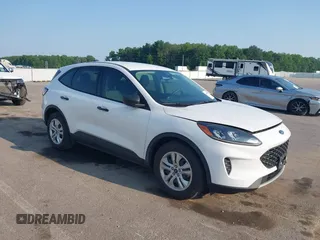 2020 Ford Escape S z VIN 1FMCU0F66LUB40088, wystawiony jako IAAI lot #42445847 z przebiegiem 47 446 mil mil oraz . Historia ofert i sprzedaży dostępna na DreamBid. Obrazek 1.