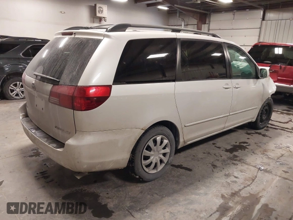 2005 Toyota Sienna XLE with VIN 5TDZA22C85S257080, listed as a IAAI auction lot 41609665 with 143,331 mi miles. Bid and sale history available at carsss.com. Image 4.