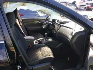 2017 Nissan Rogue SL z VIN 5N1AT2MV0HC814099, wystawiony jako IAAI lot #41800959 z przebiegiem Nie podano mil oraz . Historia ofert i sprzedaży dostępna na DreamBid. Obrazek 5.