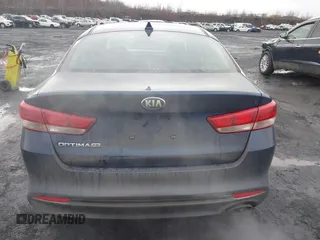 2017 Kia Optima LX с VIN 5XXGT4L34HG176823, выставлен на аукционе IAAI как лот 41102326 с пробегом 132 483 миль миль и . История ставок и продаж доступна на DreamBid. Изображение 16.