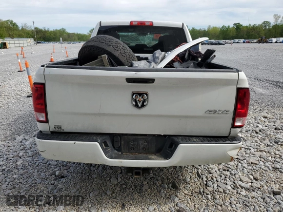 2018 Ram 1500 Express z VIN 3C6RR7KT8JG265301, wystawiony jako Copart lot #56287975 z przebiegiem Nie podano mil oraz Czysty tytuł • Clean title. Historia ofert i sprzedaży dostępna na DreamBid. Obrazek 6.
